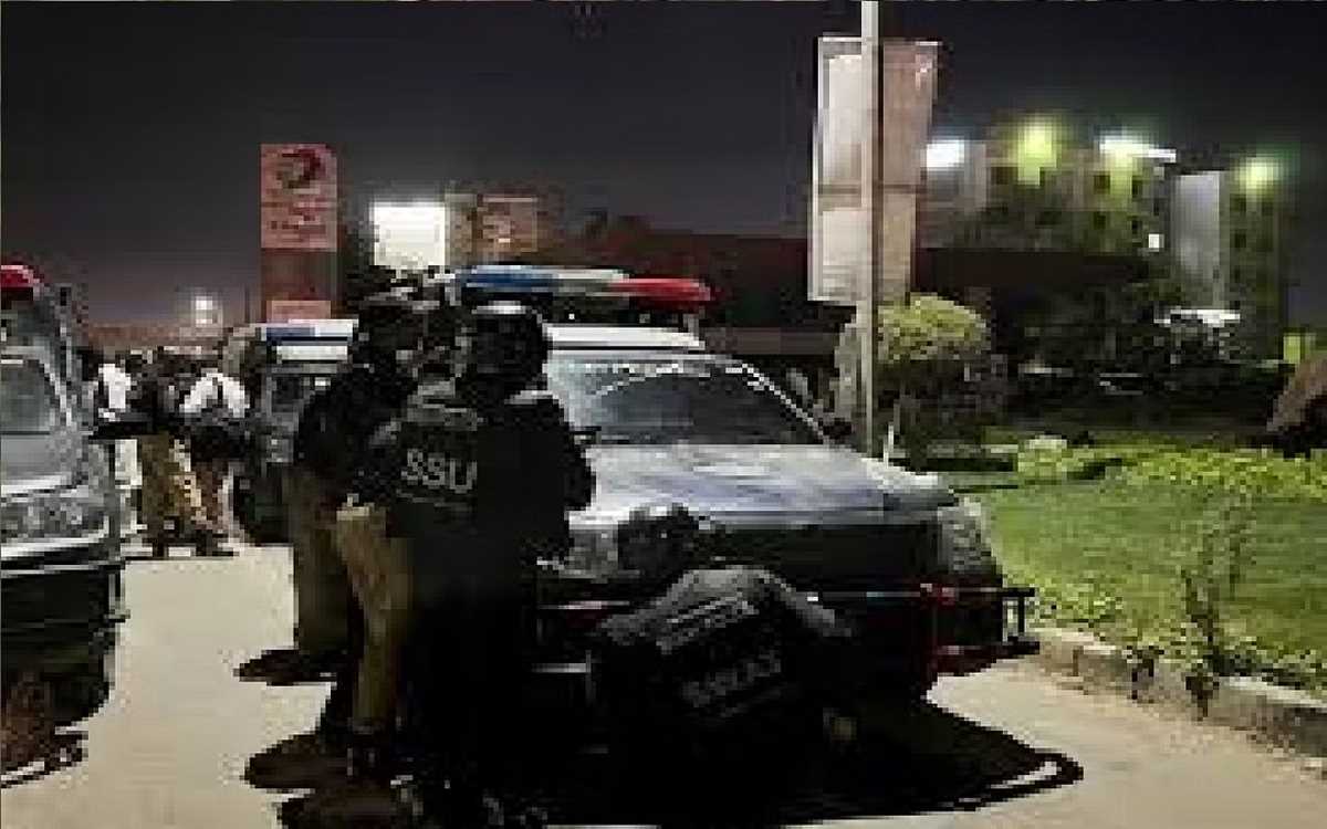 कराची पुलिस प्रमुख कार्यालय खाली कराया गया, 3 आतंकी समेत 7 की मौत, 19 घायल